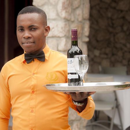 Hotel Le Manguier Les Cayes Ruang foto